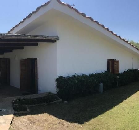 أولبيا Porto Istana Beach House المظهر الخارجي الصورة