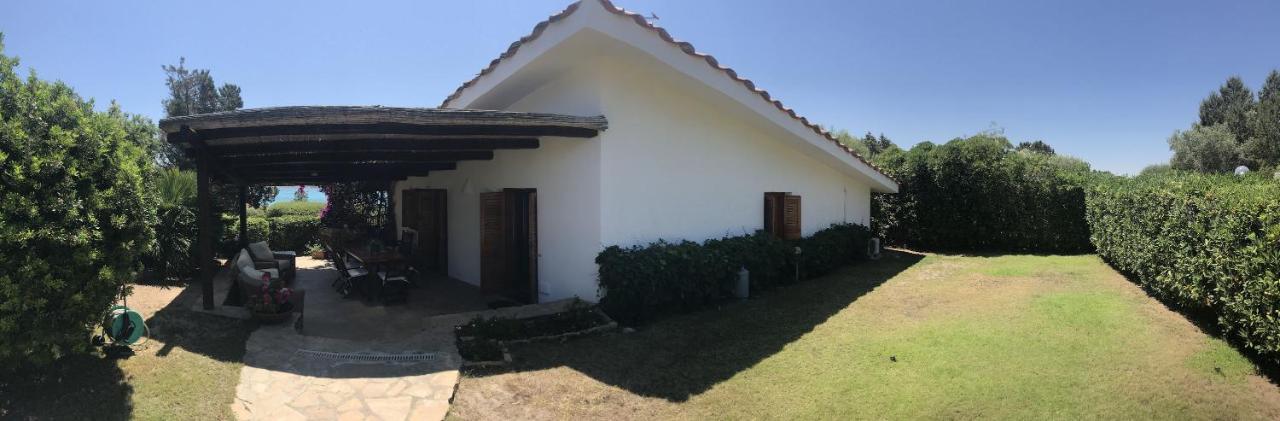 أولبيا Porto Istana Beach House المظهر الخارجي الصورة
